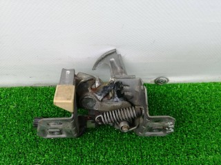 замок капота, ориг. номер 30716530, 30716529, Volvo V50 1 поколение 2003-2007