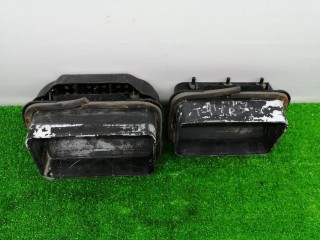 Решетка вентиляции кузова, ориг. номер 357819465, Volkswagen Multivan T4 1990-1996