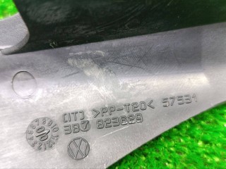 Накладка петли капота левая, ориг. номер 3B7823629, Volkswagen Passat B5 1996-2001