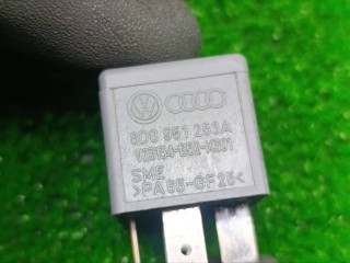 реле (прочие), ориг. номер 8D0951253A, Volkswagen Passat B5 1996-2001