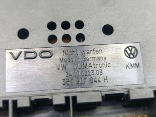 блок управления печки/климат-контроля, ориг. номер 3B1907044H, Volkswagen Passat B5 1996-2001