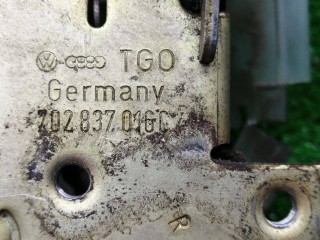 замок двери передней правой, ориг. номер 702837016C, Volkswagen Multivan T4 1990-1996