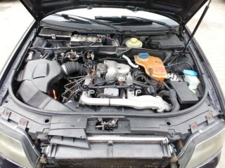 уплотнитель капота, Audi A6 C5 1997-2001