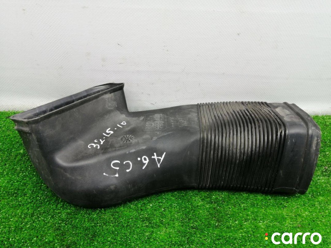 8D0129617E патрубок воздушного фильтра Audi A6 C5 2001г. - фото №1