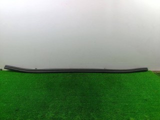 Уплотнитель стекла лобового Citroen C3 2 поколение 2009-2013