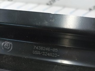 крепление шторки багажника, ориг. номер 7438246, BMW X7 G07 [рестайлинг] 2022-2026