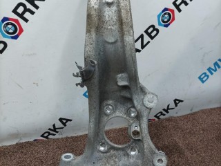 кулак передний правый, ориг. номер 6884382, BMW 8 G14/G15 [рестайлинг] 2022-2026