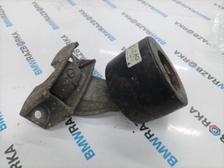 скоба крепления втулки стабилизатора левая, ориг. номер 6861479, 6861488, 33556861479, BMW 5 G30/G31 2016-2020