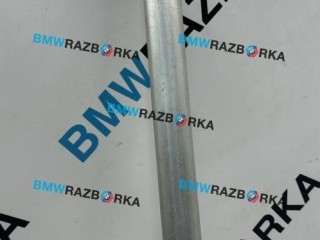 распорная планка телевизора правая верхняя, ориг. номер 7329746, 51617329746, BMW X6 G06 [рестайлинг] 2023-2026