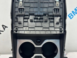 подстаканник, ориг. номер 6827173, BMW X5 G05 [рестайлинг] 2023-2026