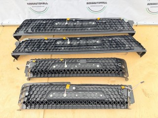 комплект накладок на пороги (внутренние), ориг. номер A4476801906, A4476802606, A4476802506, A44776802006, Mercedes-Benz V W447 [2-й рестайлинг] 2023-2026
