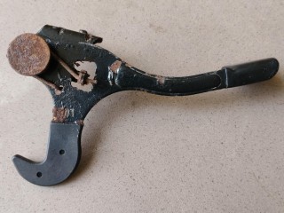 крюк капота, ориг. номер 81140-2S000, Hyundai ix35 1 поколение 2009-2013