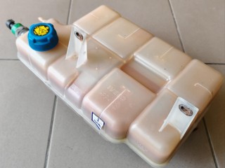 бачок расширительный, ориг. номер 5801303409, 69502214, 5801303414, 5801255880, IVECO Daily 5 поколение 2011-2014