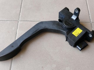 педаль газа, ориг. номер 504061735, 0281002633, IVECO Daily 5 поколение 2011-2014