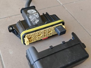 блок предохранителей, ориг. номер 504085256, 69500475, IVECO Daily 4 поколение 2006-2011