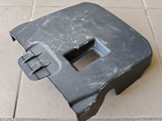 крышка аккумулятора, ориг. номер AM51-10A659-AB, 1731667, Ford Focus 3 поколение 2011-2015