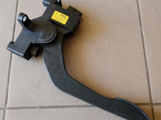 педаль газа, ориг. номер 504061735, 0281002633, IVECO Daily 4 поколение 2006-2011