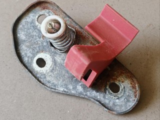 крюк капота, IVECO Daily 4 поколение 2006-2011