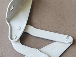 петля капота левая, ориг. номер 504058771, IVECO Daily 4 поколение 2006-2011