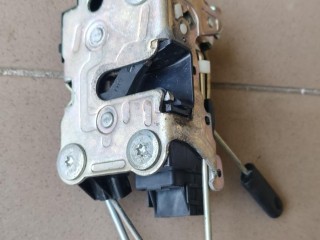 замок двери передней левой, IVECO Daily 4 поколение 2006-2011