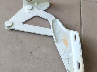 петля капота левая, ориг. номер 56087046, IVECO Daily 3 поколение 1999-2006