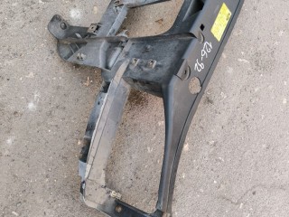 Передняя панель крепления облицовки (телевизор), Ford Mondeo 3 2000-2003
