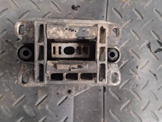 Подушка крепления двигателя Ford Mondeo 3 2000-2003