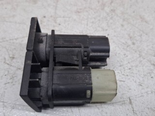 Кнопка открытия багажника, Ford Mondeo 3 2000-2003