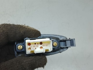 Кнопка стеклоподъемника заднего правого, Mazda Premacy 1 2001-2005