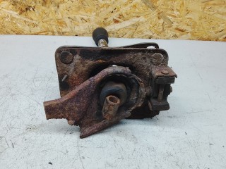 Кулиса, ориг. номер CBO1H2702N, Mazda Premacy 1 2001-2005