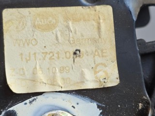 педаль сцепления, ориг. номер 1J1721059AE, Volkswagen Golf 4 поколение 1997-2006