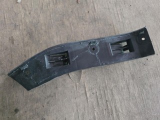 крепление переднего бампера левое Volkswagen Polo 4 поколение 2001-2005, 6Q0807183