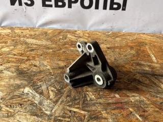 кронштейн коробки (балка кпп), ориг. номер 3M51-6P093-DC, Ford Focus 3 поколение 2011-2015