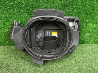 Лючок порта зарядки, ориг. номер 8848544, BMW 5 G60/G61 2023-2026