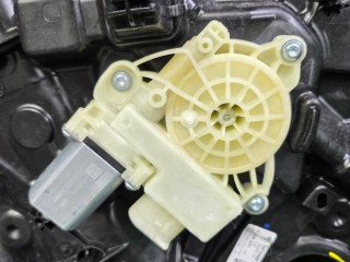 стеклоподъемник передний левый, ориг. номер 5A08A81, BMW 5 G60/G61 2023-2026