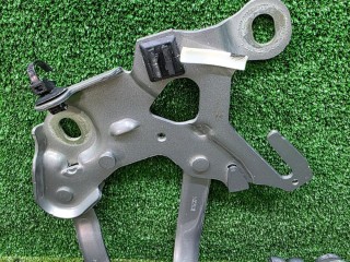 петля капота правая, ориг. номер 9464340, BMW 5 G60/G61 2023-2026