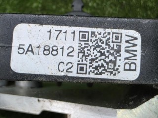 кронштейн (крепление) радиатора правый, ориг. номер 5A18812, 17115A18812, BMW 5 G60/G61 2023-2026