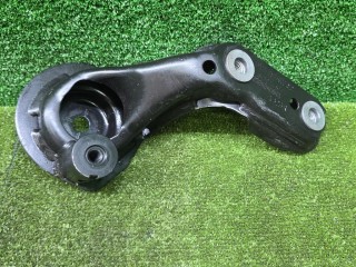 кронштейн балки правый, ориг. номер 8835806, BMW 5 G60/G61 2023-2026
