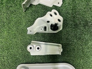 кронштейн крыла левый, ориг. номер 7418219, 7472595, 7418215, 7418217, BMW X5 G05 [рестайлинг] 2023-2026