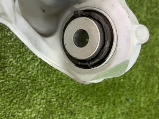 кулак задний левый, ориг. номер 1544037, 33301544037, BMW XM G09 2022-2026