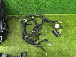 подстаканник центральный, ориг. номер 6827173, 5A5B121, 6831286, BMW X7 G07 [рестайлинг] 2022-2026