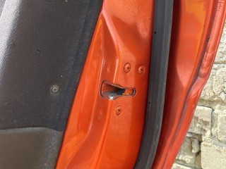 замок двери передней правой, Mazda MX-3 1991-1998