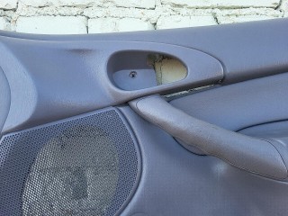 обшивка двери передней правой, Ford Focus 2001-2005