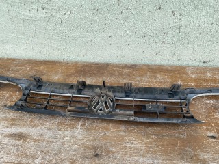 Решетка радиатора верхняя, Volkswagen Golf 3 1991-2000