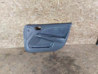 обшивка двери передней правой, Toyota Avensis 1 поколение T220 1997-2000