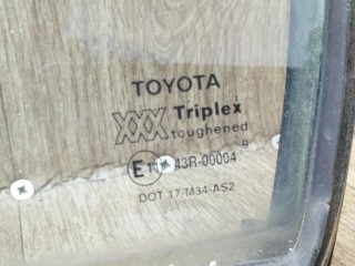 форточка двери задней левой, Toyota Avensis 1 поколение T220 1997-2000