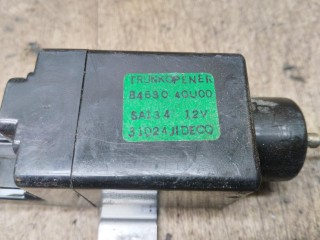 активатор замка багажника, ориг. номер 8463040U00, Nissan Maxima A33 1999-2006