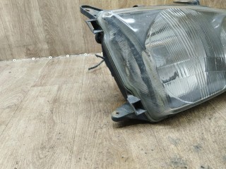 фара правая, ориг. номер 082121187R, Toyota Avensis 1 поколение T220 1997-2000
