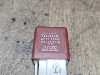 реле электровентилятора, ориг. номер 90987-02006, Toyota Picnic 1996-2001