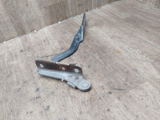 петля капота правая, Nissan Patrol Y61 1997-2010